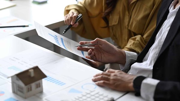 Aspects culturels et historiques : comment ils influencent les diagnostics immobiliers à Marseille